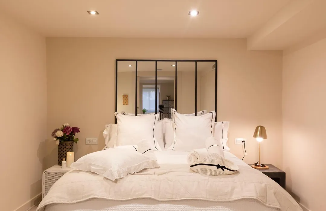Chic Apartments Barcelona-1